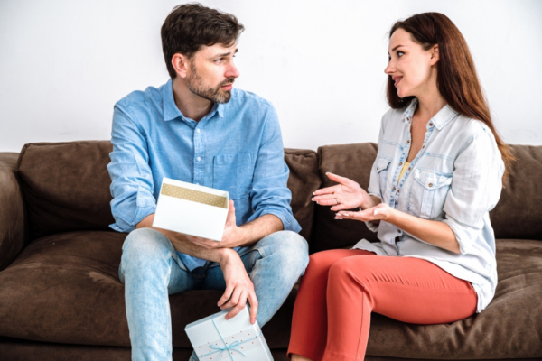 Что такое скруджинг: как распознать жадину рядом с собой