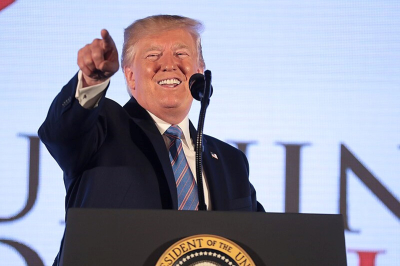 Axios: демократы хотят вынести вопрос об импичменте Трампу из-за Ирана