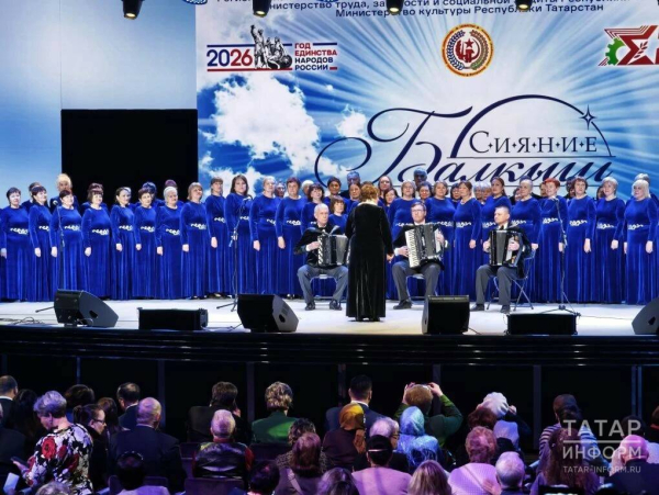 &laquo;Если есть силы петь и танцевать, у вас все впереди&raquo;: в Казани прошел концерт ветеранов в честь Дня Победы