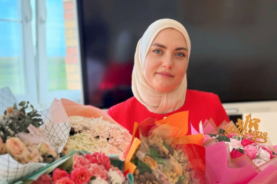 Татар теле укытучысы Айлина Әбузәрова: &laquo;Дәрескә кергәндә бабамның кул җылысын тоям&raquo;