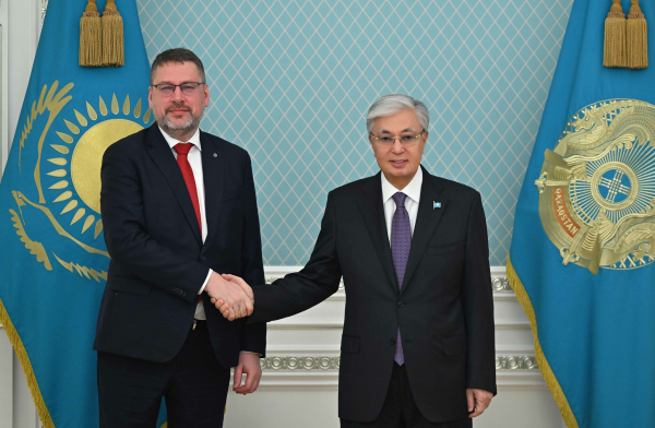 Глава государства принял спецпредставителя Европейского Союза