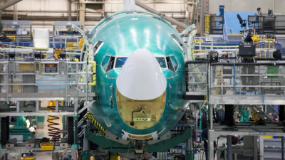 Аналитики не спешат советовать акции Boeing к продаже вопреки кризису — Barron’s