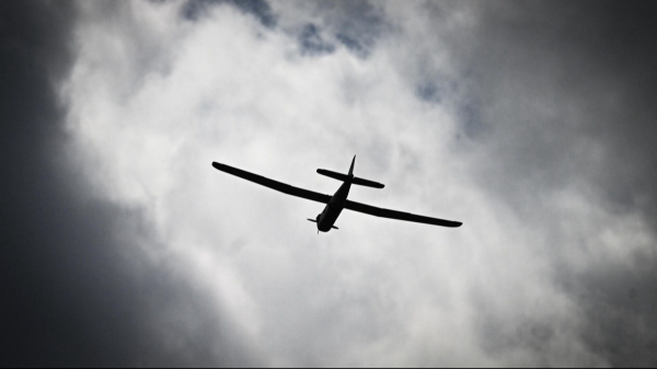 В Энгельсе после атаки дронов в домах выбило стекла