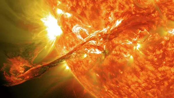 На Солнце произошла мощная вспышка класса M после двухнедельного затишья