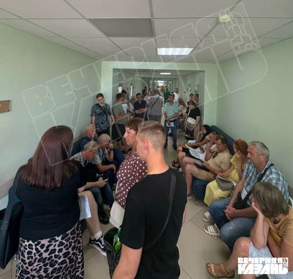В ГАИ объяснили, почему казанцы долго ждут замены истекших прав через МФЦ