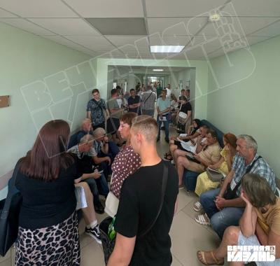 В ГАИ объяснили, почему казанцы долго ждут замены истекших прав через МФЦ