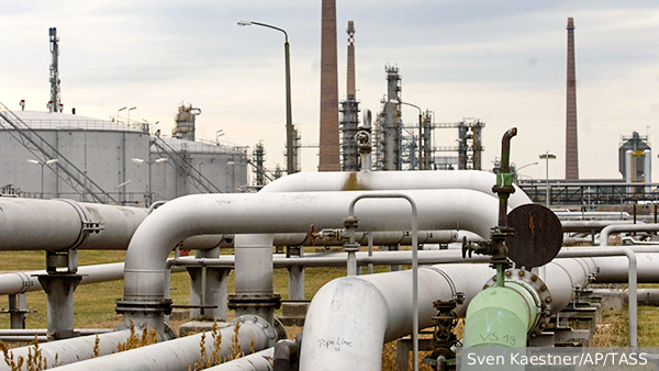 Bloomberg: Венгрия согласится на закупку 500 тыс. тонн нефти у США