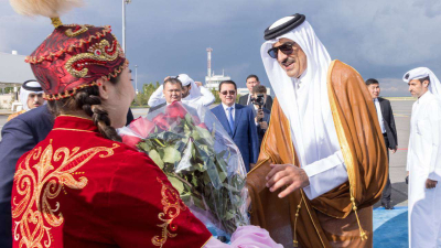 Эмир Катара прибыл на саммит ШОС