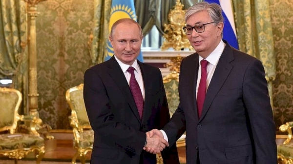 Путин поздравил Токаева с 30-летием установления дипломатических отношений