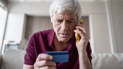 К казахстанцам обратились из-за «аренды» карт и «помогаек» по кредитам 