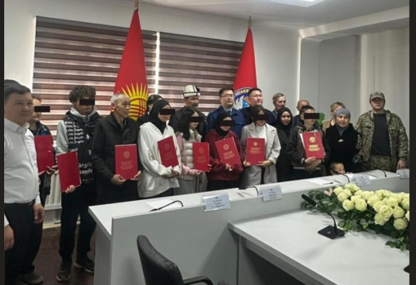 В Жайылском районе 9 сирот получили земельные участки