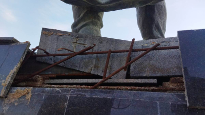 Около 50 памятников установлены незаконно в Казахстане