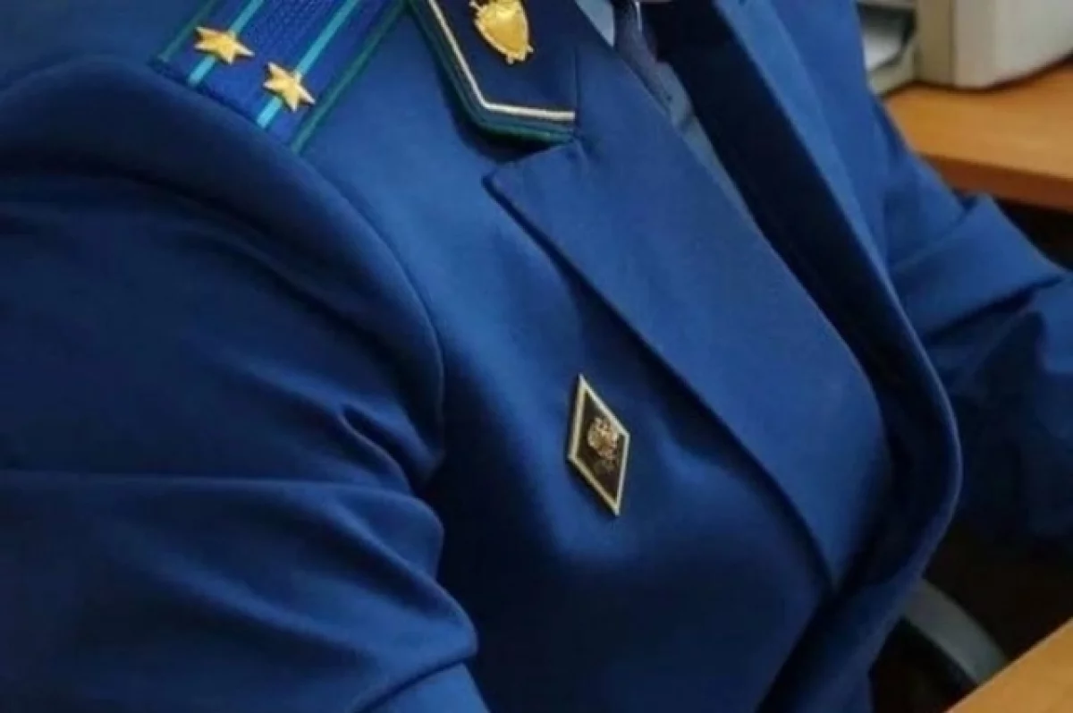 В Лаишево местный житель устроил платную парковку у пляжа без документов