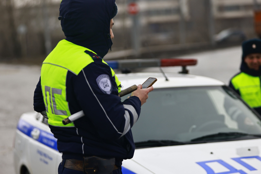 В Казани поймали двух дрифтеров на стоянке возле цирка